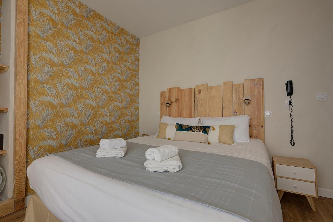 Beach Hotel - Le Grand Chalet รงซี-เลส์-แบ็งส์ ภายนอก รูปภาพ
