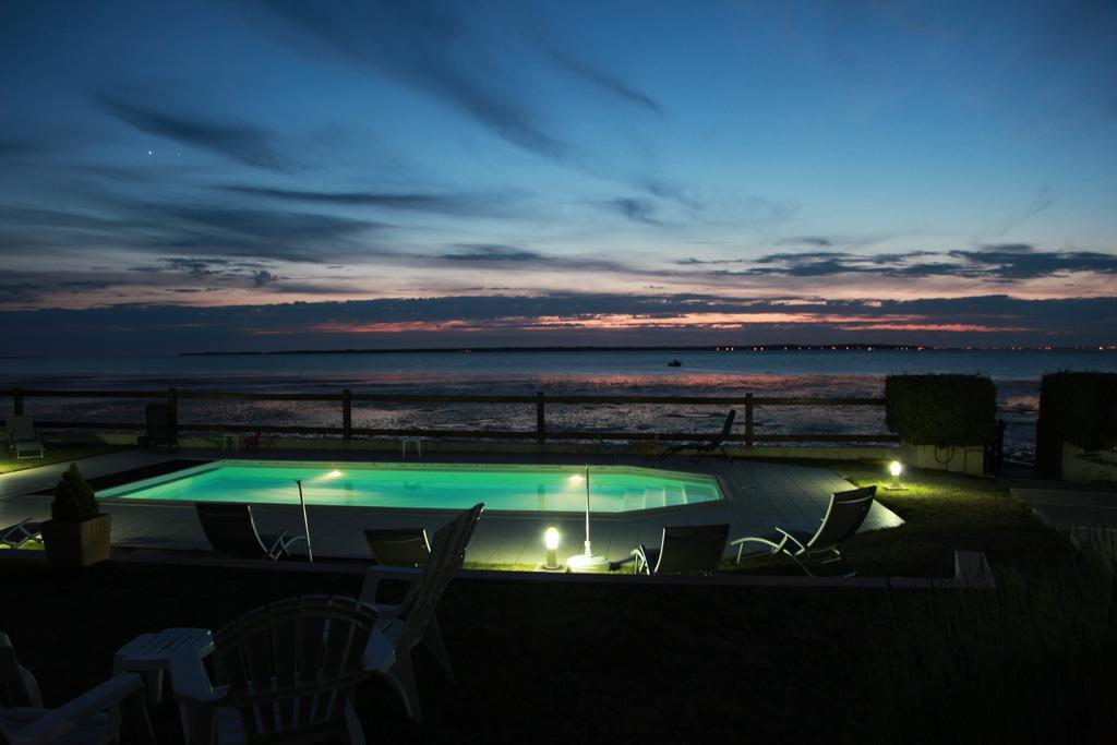 Beach Hotel - Le Grand Chalet รงซี-เลส์-แบ็งส์ ภายนอก รูปภาพ