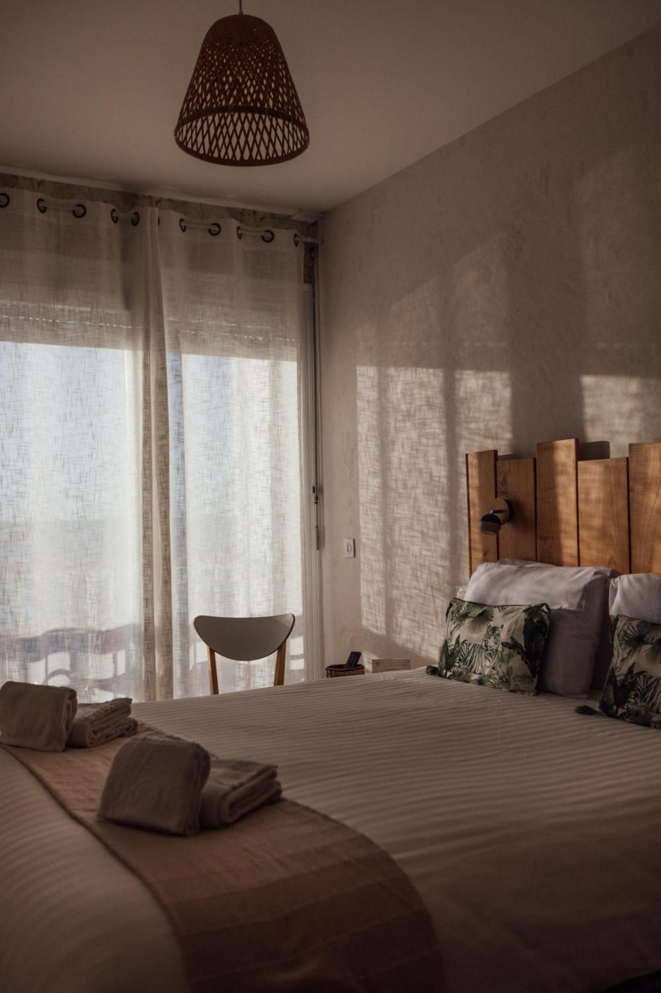 Beach Hotel - Le Grand Chalet รงซี-เลส์-แบ็งส์ ภายนอก รูปภาพ