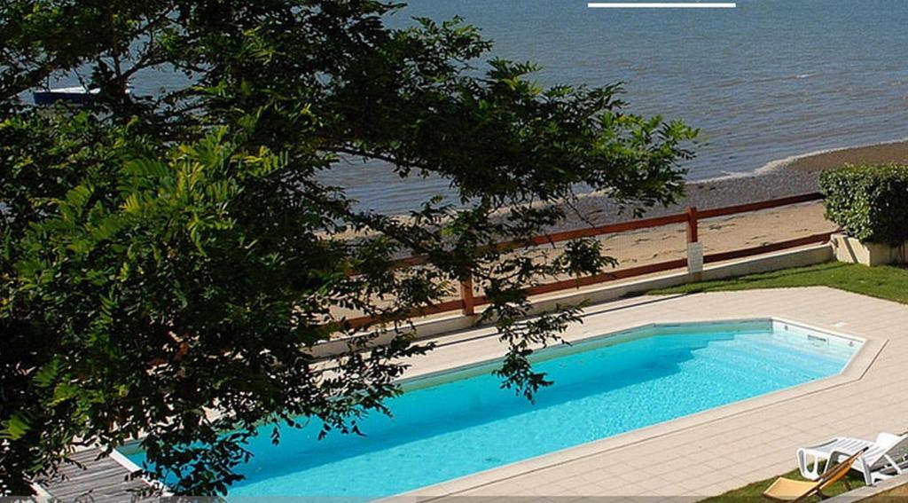 Beach Hotel - Le Grand Chalet รงซี-เลส์-แบ็งส์ ภายนอก รูปภาพ